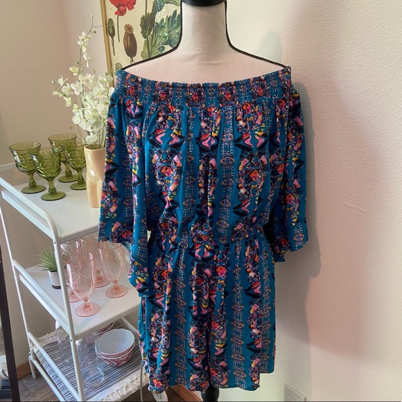 Bright Patterned Off Shoulder Bell Sleeve Romper - Picture 3 of 7